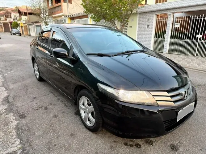 Honda City Sedan LX 1.5 Flex 16V 4P Aut. 2011
