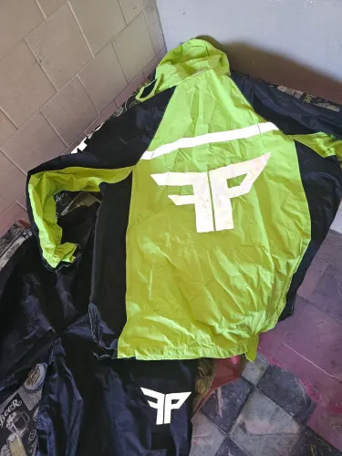 Roupa de chuva ?  personalizada 