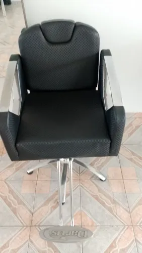 Cadeira para salão, barbearia,da marca DARUS