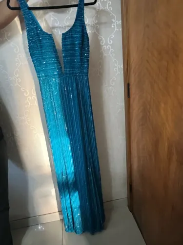 Vestido de festa azul bordado