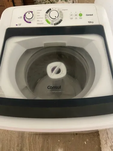 Máquina de Lavar Consul 12kg com Tampa de Vidro - Com Defeito não está batendo a roupa