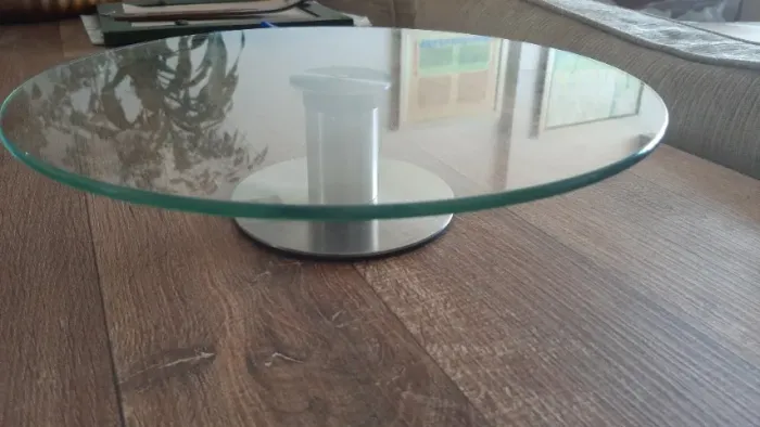 Prato giratório tipo Bailarina em vidro e Inox , para suporte de bolos ou centros de mesa