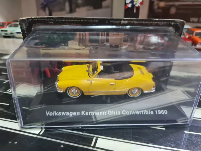 Miniatura Karmann-Ghia Conversível 1960 escala 1/43.