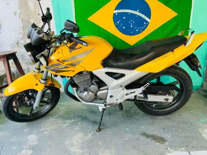 Honda Cbx Twister 250 Extra A Mais nova de Natal impecável 