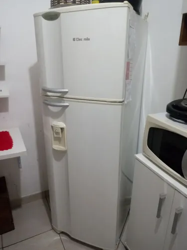 Geladeira eletrolux (Entrego)
