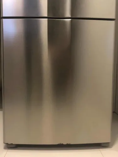 Leia a descrição ?porta da geladeira Electrolux?