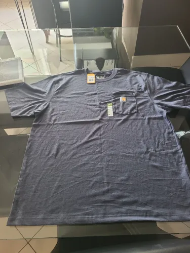 Camiseta Carhartt com bolso tamanho Xl