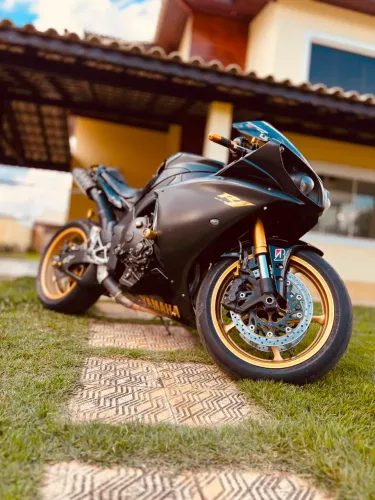 R1 BlackGold 2010