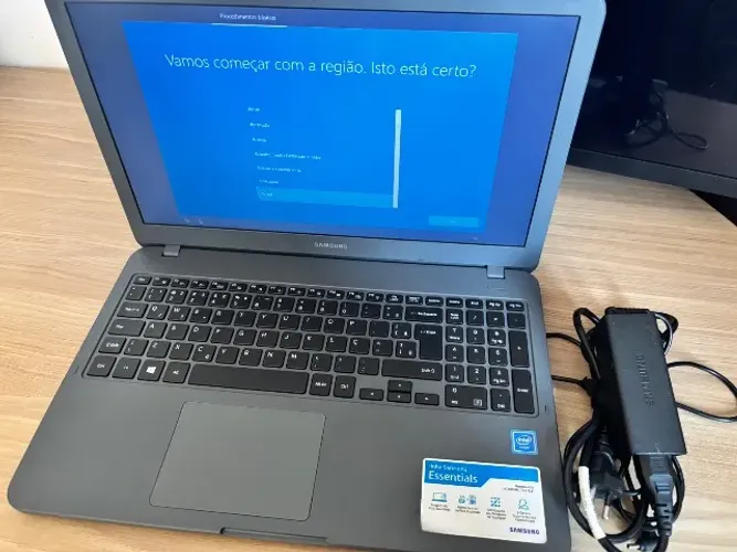 Notebook Samsung Essentials NP350XAA-KDABR