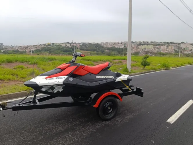 Jet ski sparki Trix