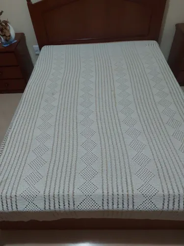 Colcha de Cama de Casal em CROCHÊ BEGE