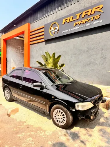 Peças Gm Astra Hatch 2 Portas 1.8 lataria interior mecânica em geral sucata