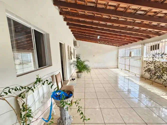 Casa se 3 quaros com suite no cpa 4 setor 4 valor 290mil reais... .