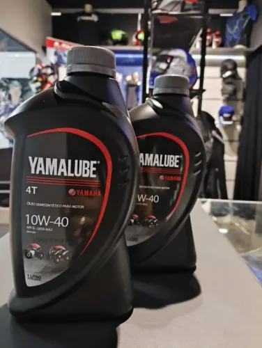 Óleo lubrificante Yamalube semissintético SAE 10W40 API SL JASO MA2