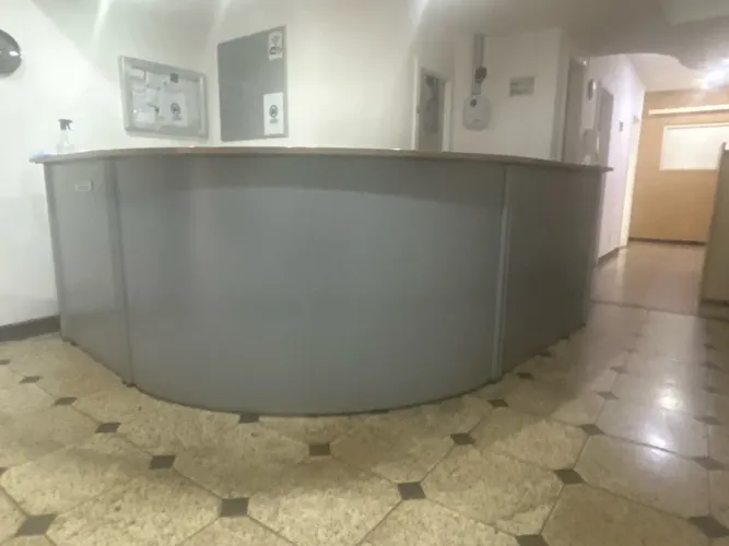 Balcão de Atendimento Cinza