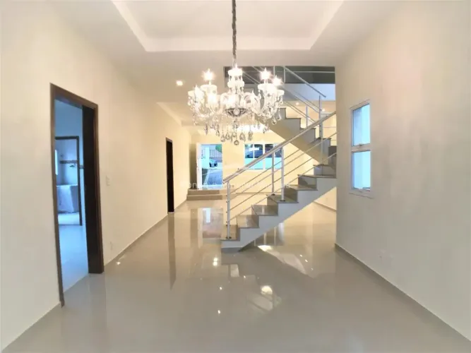 Propriedade encantadora disponível para venda em condomínio no Loteamento Caminhos De San