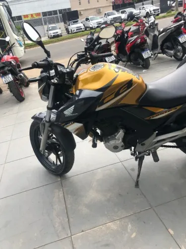 HONDA CB TWISTER 250 Cc