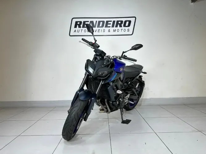 Yamaha MT09 ano 2023 com 13.000km aceito troca