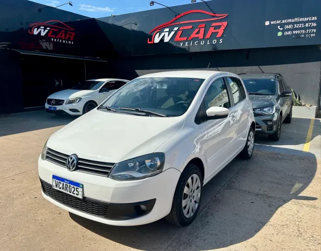 Volkswagen Fox 1.6 MI Total Flex 8V 5P 2013