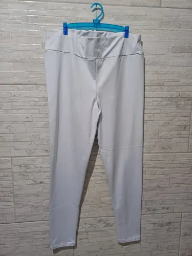 Calça Legging Branca Confortável