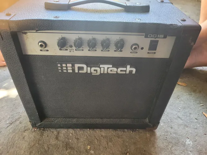 Amplificador Digitech DG15