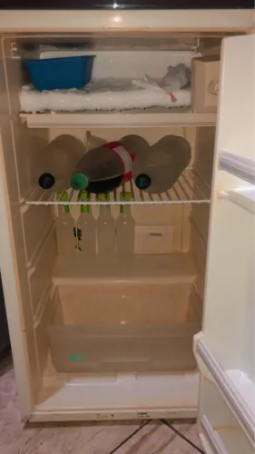 Frigobar funcionando perfeitamente 