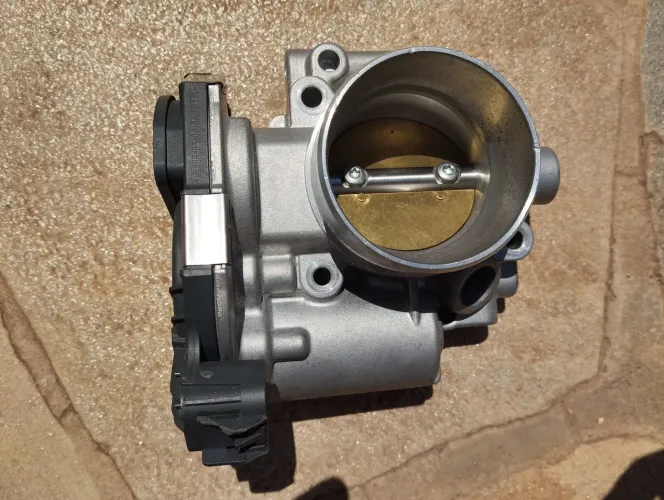 Corpo de Borboleta BOSCH 0 280 750 408  - Agile / Montana / Prisma / Celta / Cobalt