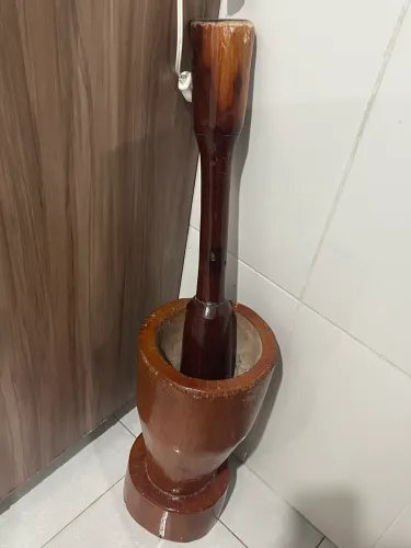 Pilão de madeira 