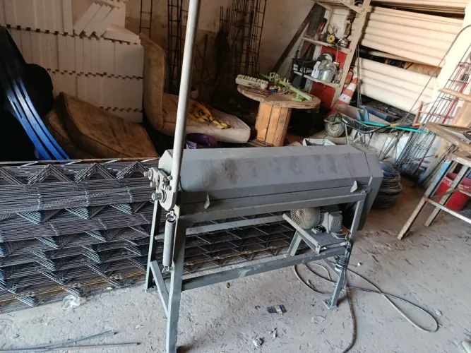 Máquina desempenar arame ferro até 6mm estribos meu ZAP * moro em santa cruz rn
