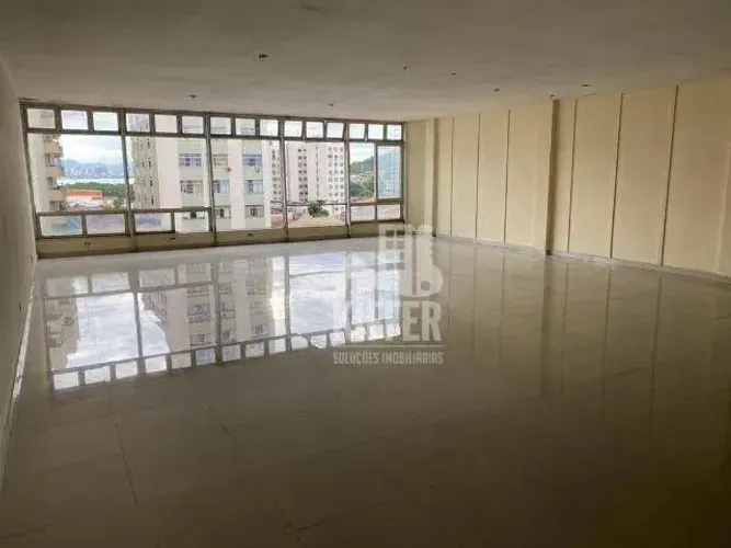 Andar Comercial 600 m² à Venda ou Locação no Centro de Niterói  Próx. Rodoviária