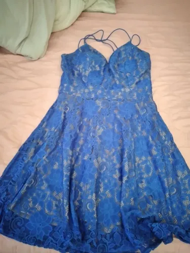 Vestido Azul de Renda Delicado