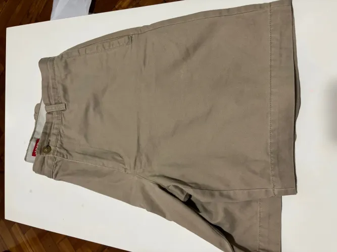 Bermuda IZOD Bege - tamanho 44