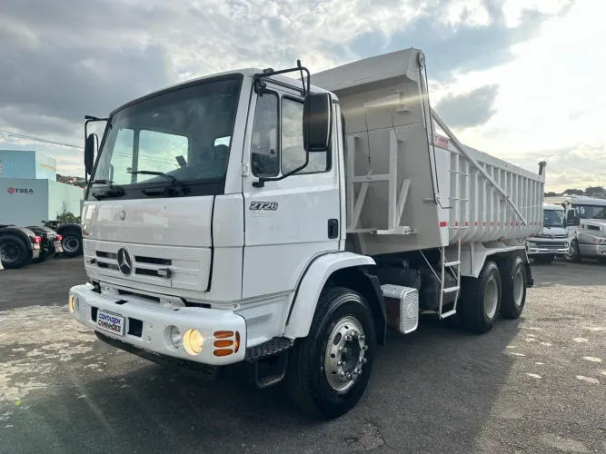 Mb 2726 2012 caçamba basculante traçado 6x4 único dono