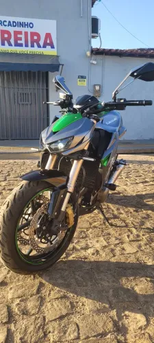 Kawasaki Z1000 Êxtra