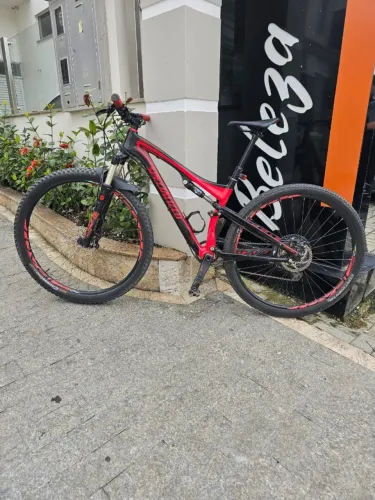 Bicicleta Specialized Epic FSR Carbon Full 