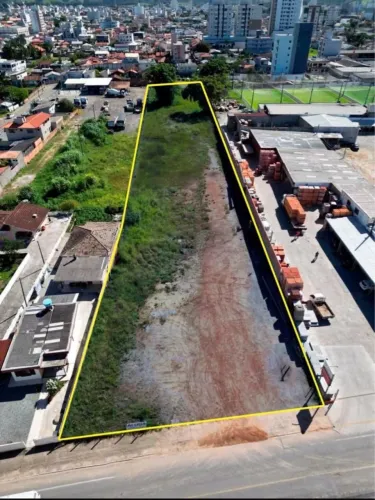 Excelente terreno no centro de Camboriú 