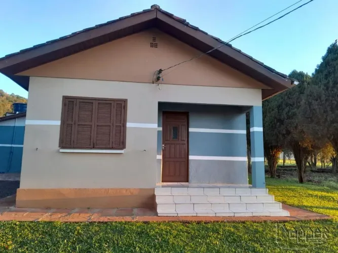 Fazenda à venda no bairro Conceição com 2 dormitórios/quartos e área útil disponível.