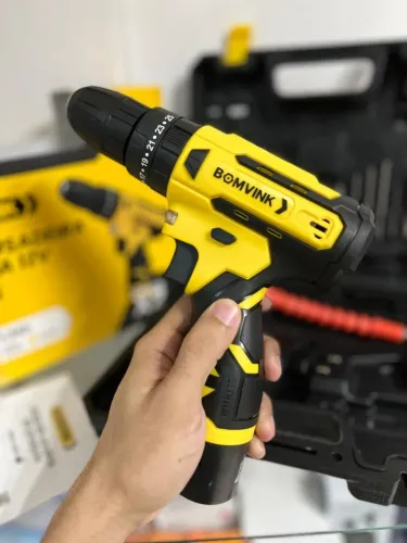 Parafusadeira 12v com duas baterias maleta