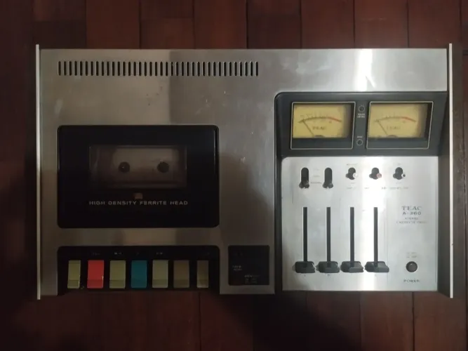 Toca Fitas Cassete TEAC A-360