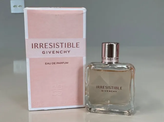 Perfume Feminino Irresistible Givenchy - 8ml
