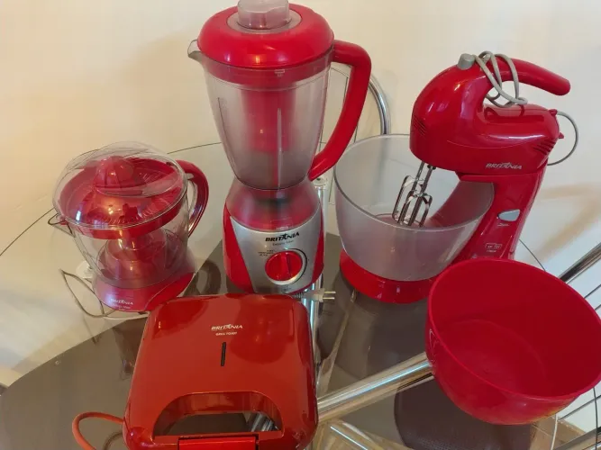 Vendo batedeira Britânia 