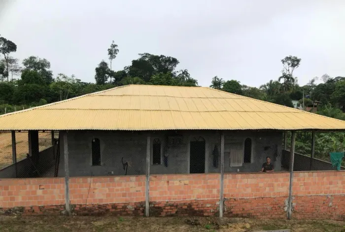 SÍTIO NA AM 010 KM 42- $ 180.000