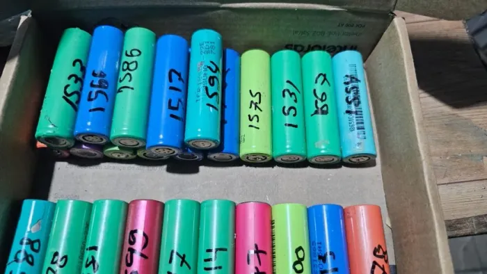 200 baterias de 1500mAh recarregáveis modelo 18650 Lítio