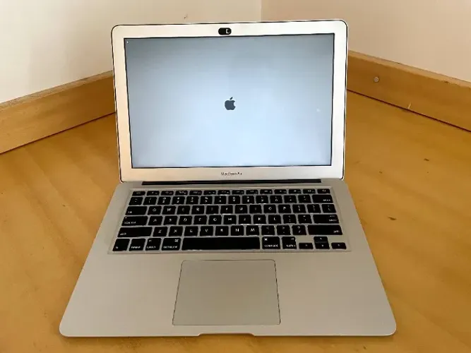 macbook air 13 i5 4gb