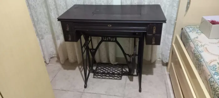 MAQUINA DE COSTURA ANTIGA Pfaff