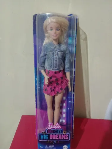 Boneca Barbie Big City Big Dreams