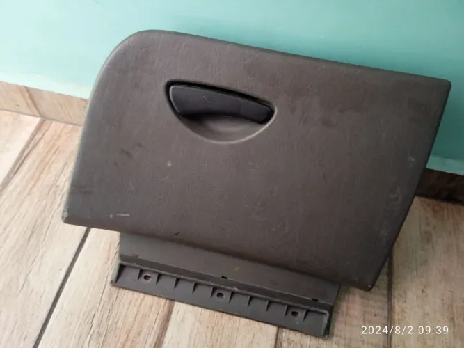 Tampa Porta Luvas Ford Focus