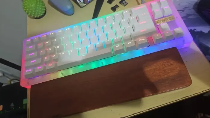 Teclado Custom Barebone Akko Acr Pro 68 + Switchs Akko cream Blue + Keycaps PBT Doubleshot