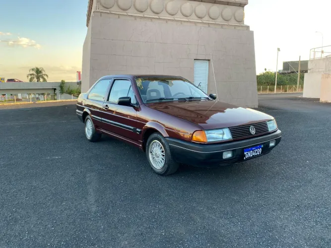SANTANA GL 2.0 ÚNICO DONO 80MIL KM (PLACA PRETA)