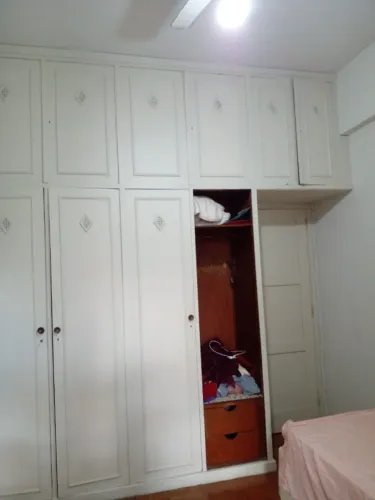 Alugo quarto Flamengo moças